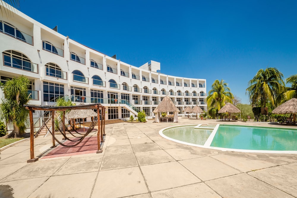 Uxmal Resort Maya 4/61
