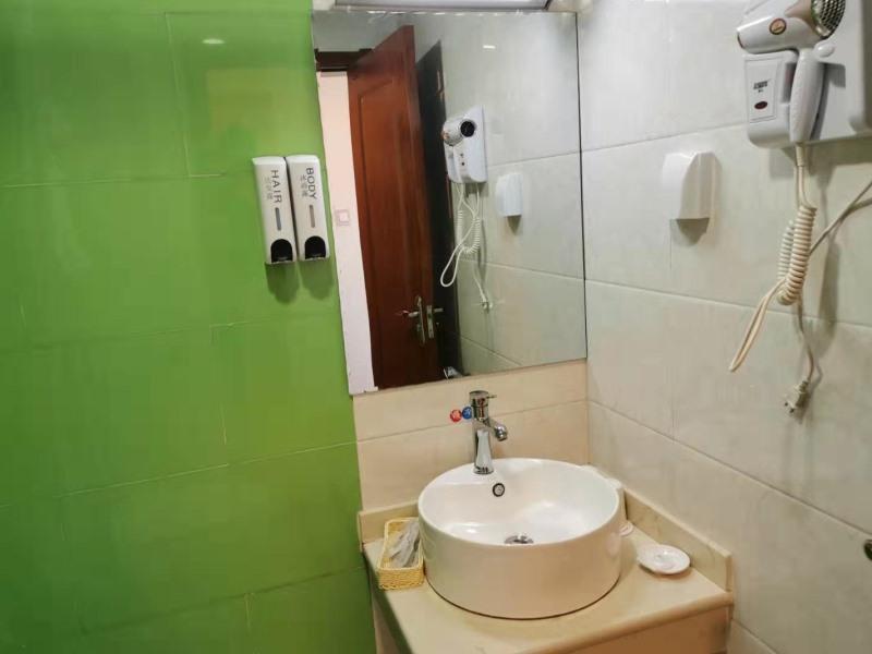 GreenTree Xining Chengzhong Area Dongguan Street Street Hotel 29/32