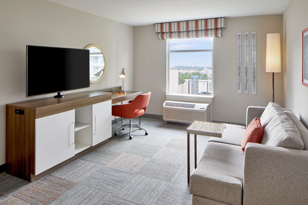 Hampton Inn and Suites Atlanta Midtown 30/53