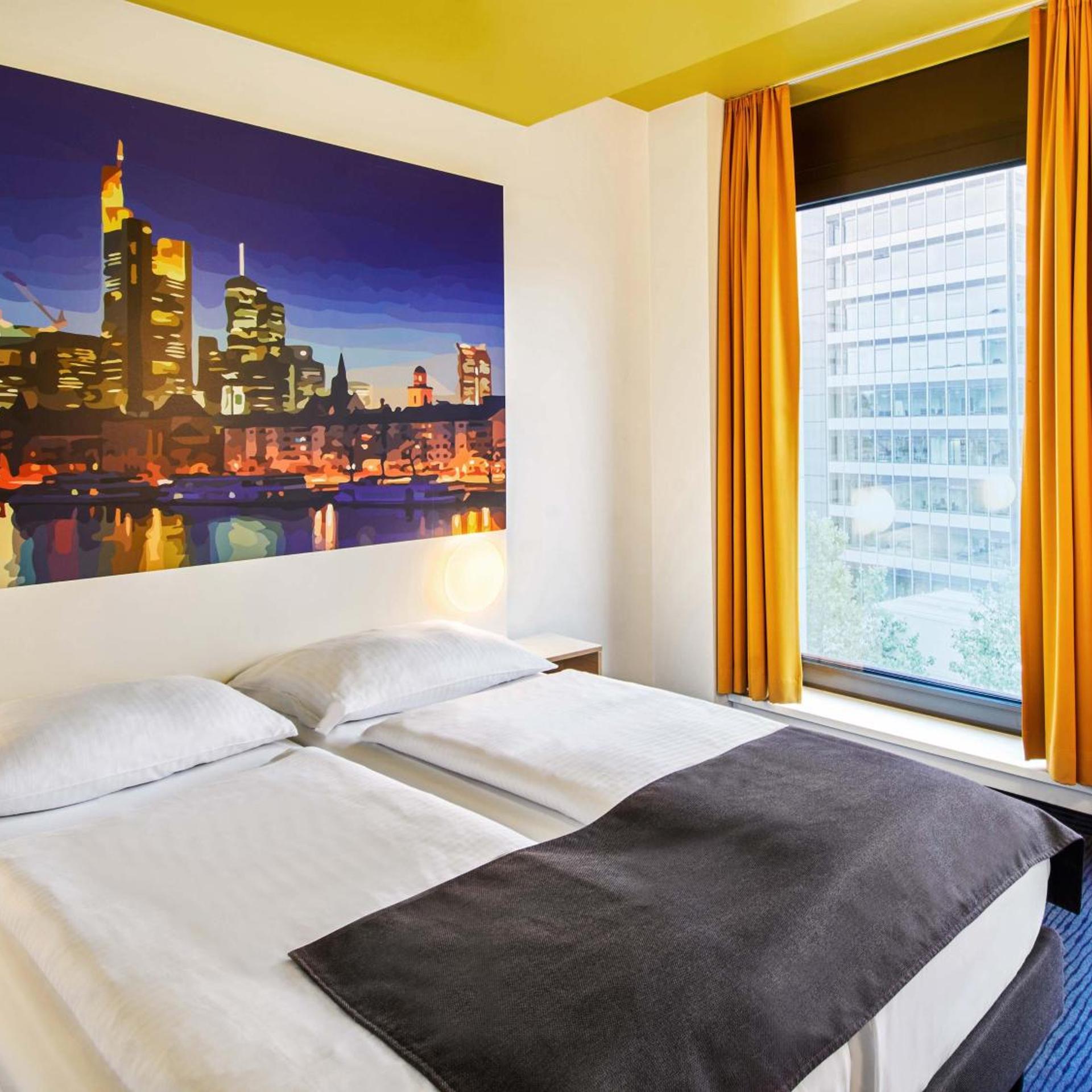 ROOM, TRIPLE