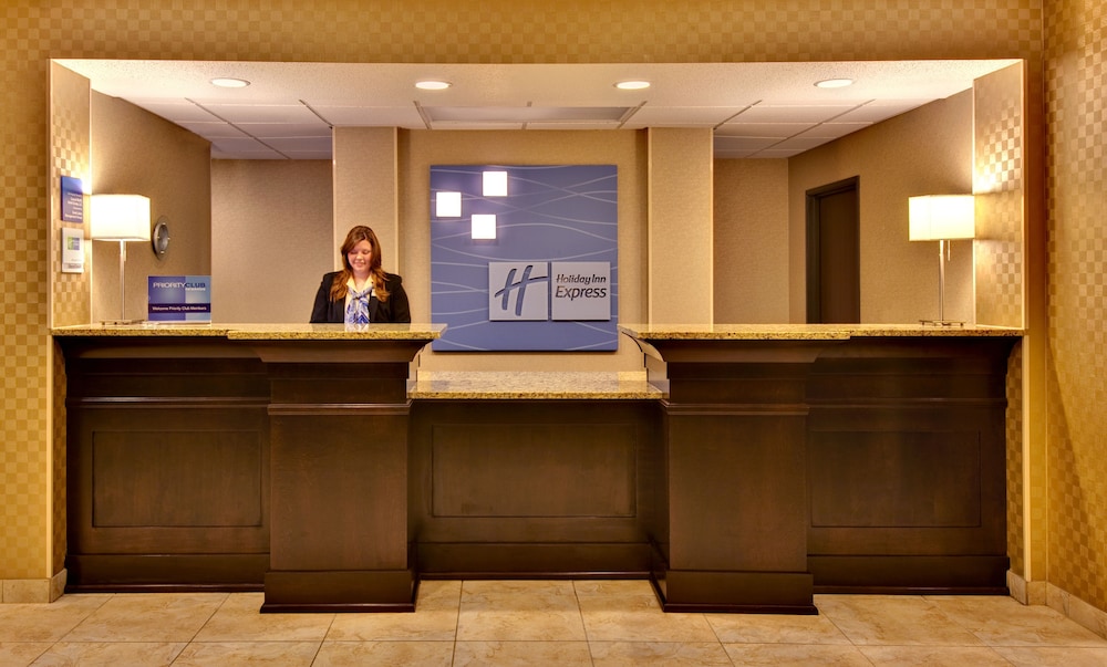 Holiday Inn Express Hotel And Suites Council Bluffs Conv Ctr Area 6/77