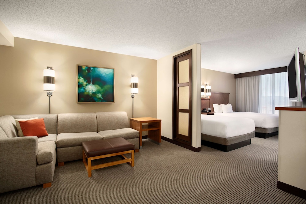 Hyatt Place Denver-South/Park Meadows 13/66