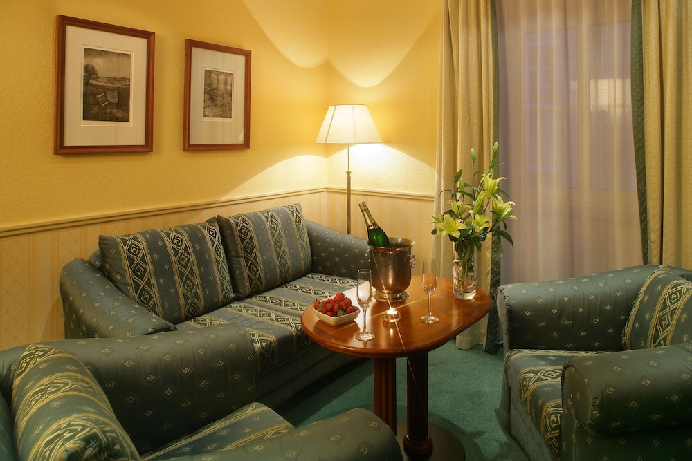 Adria Hotel Prague 25/46