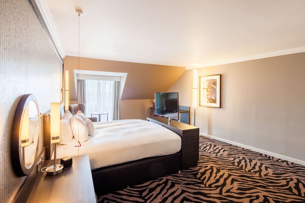 Doubletree By Hilton Edinburgh City Centre 19/64