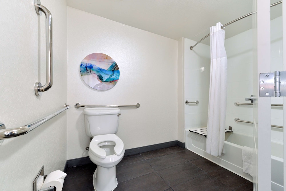 Hampton Inn and Suites Las Vegas Airport 32/66