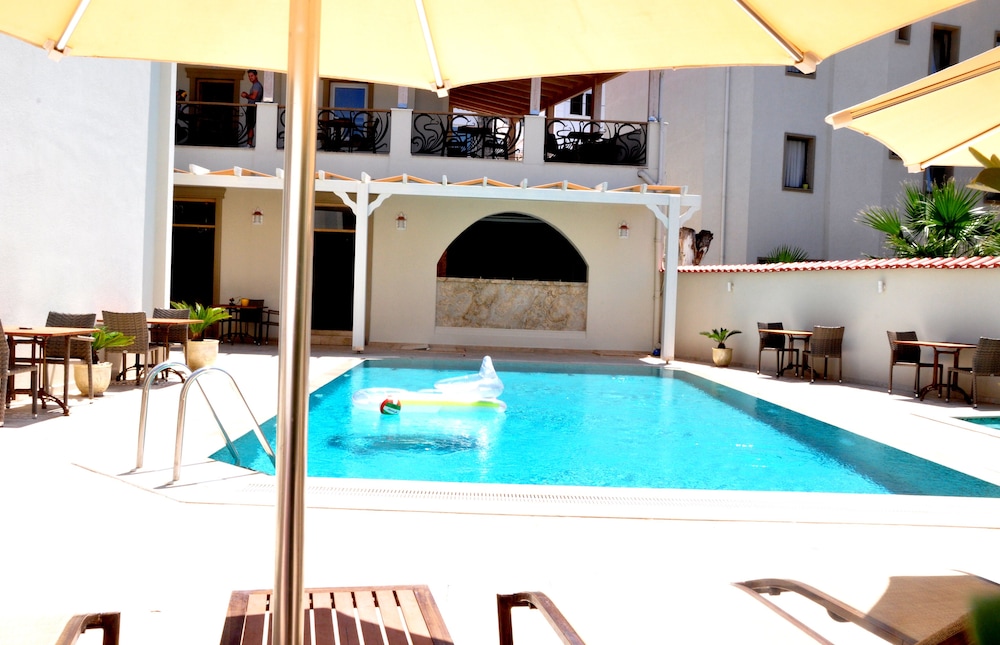 Olivias Group Hotel 39/42
