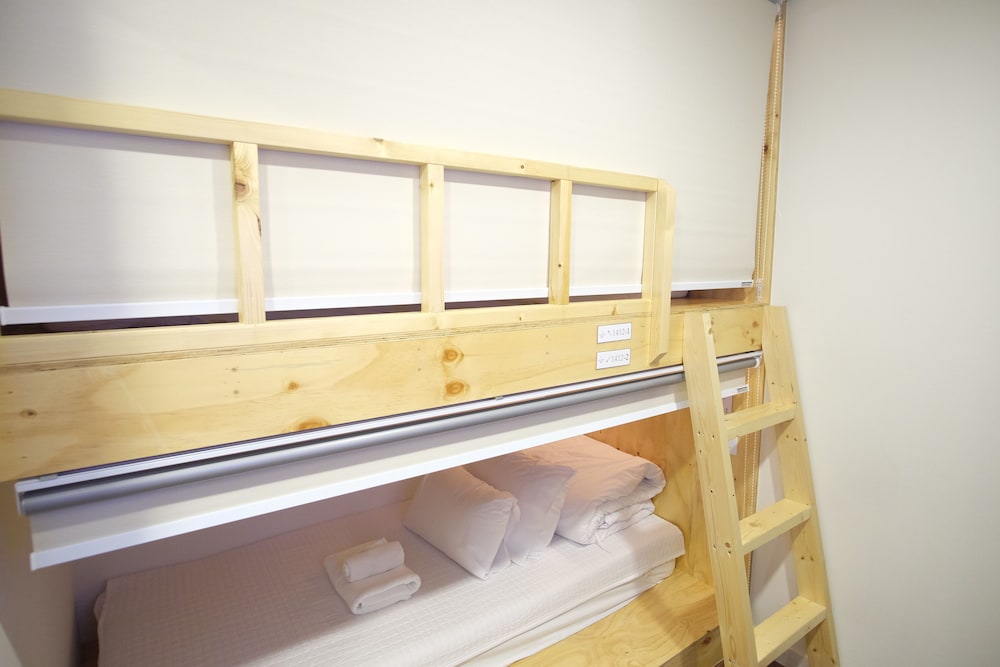 Step Inn Myeongdong 1 12/72