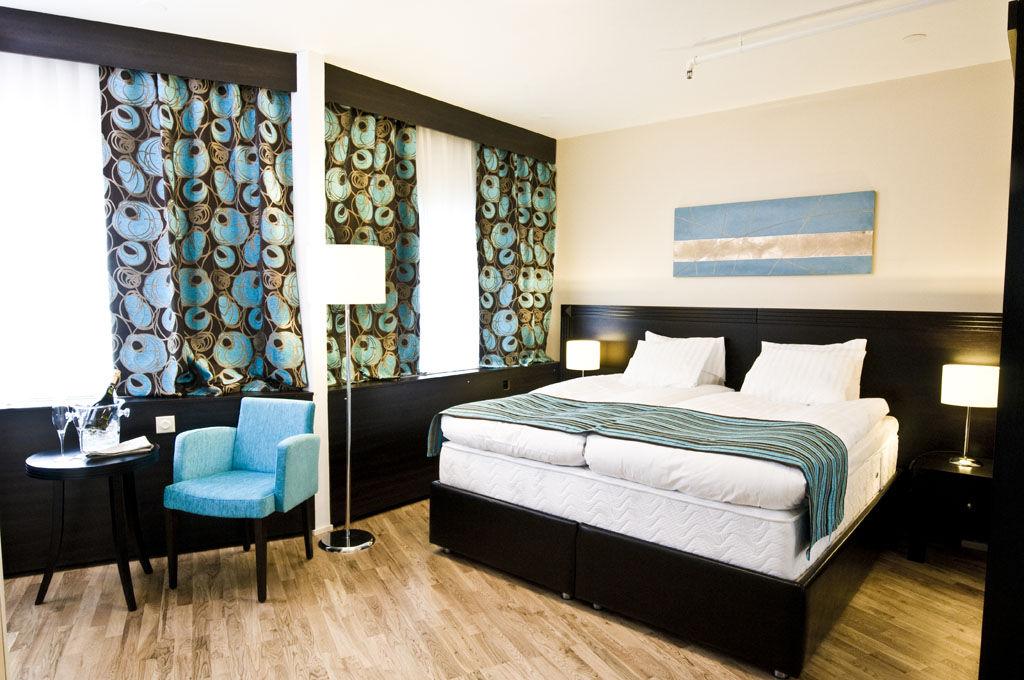Classic, Twin Beds