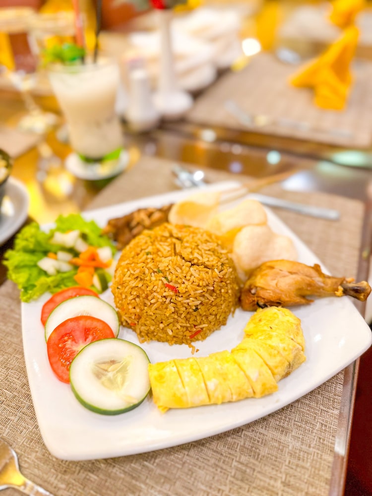 Grand Town Hotel Makassar 23/35