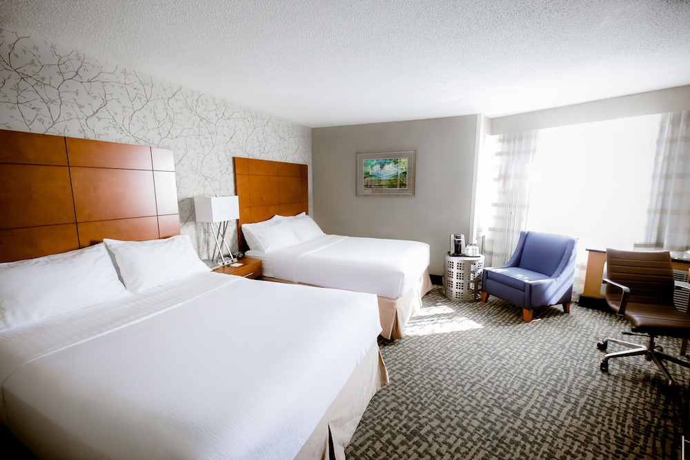 Holiday Inn Raleigh Downtown 9/34