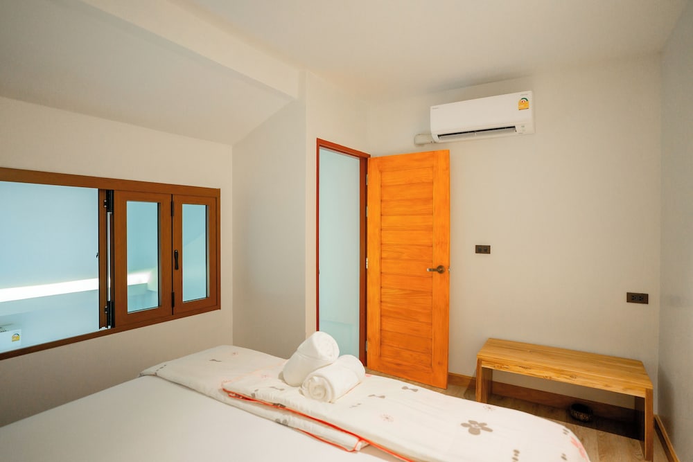 2 BEDROOMS, FAMILY