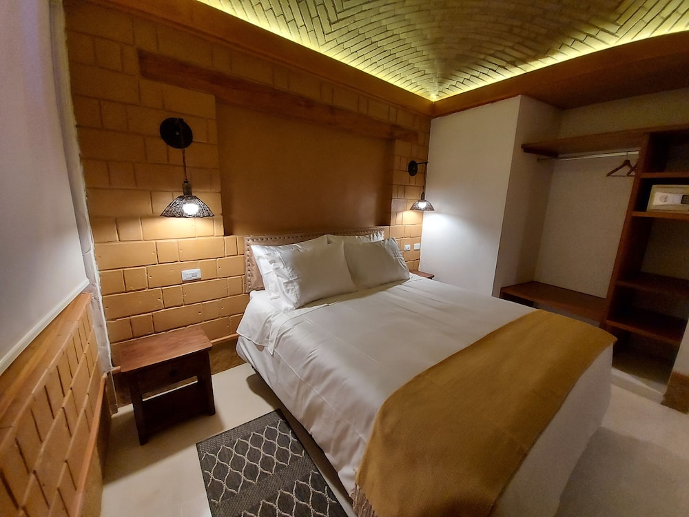 La Alhambra Hotel 15/50