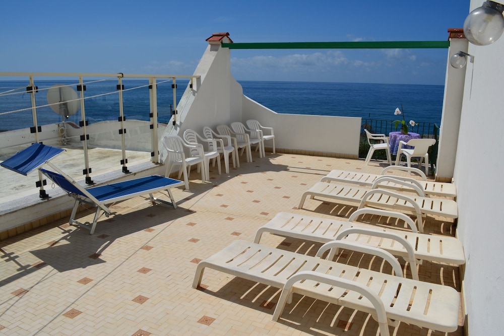 Maronti Hotel 47/55