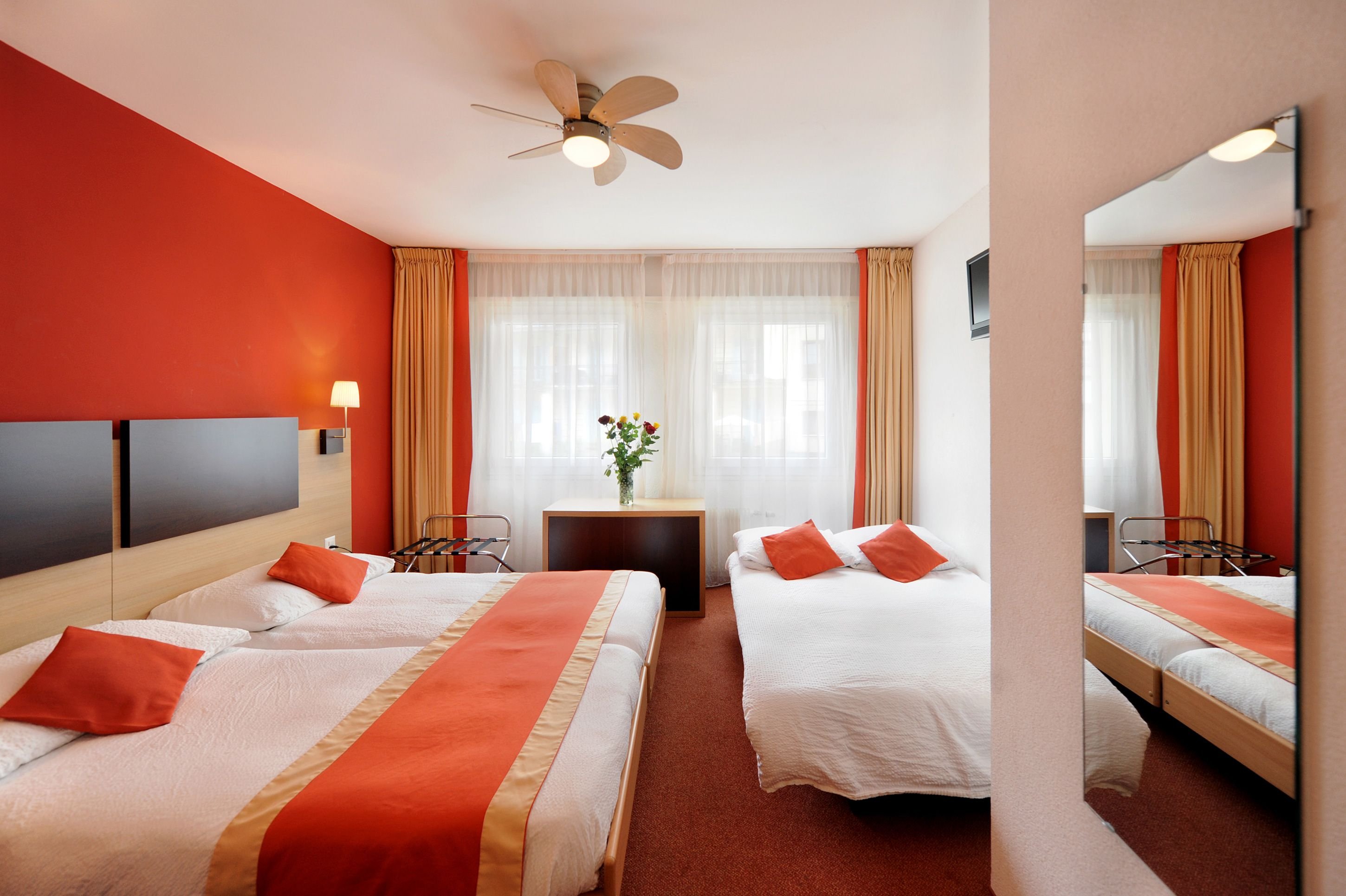 HOTEL BON PORT 12/40