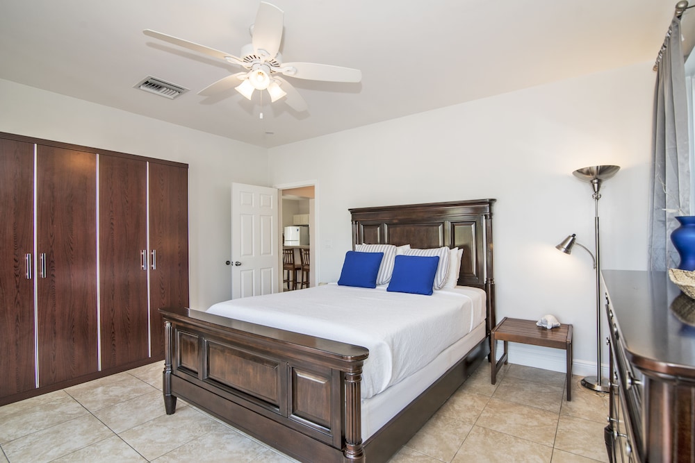 Grace Bay Beach Ocean Villas 13/50