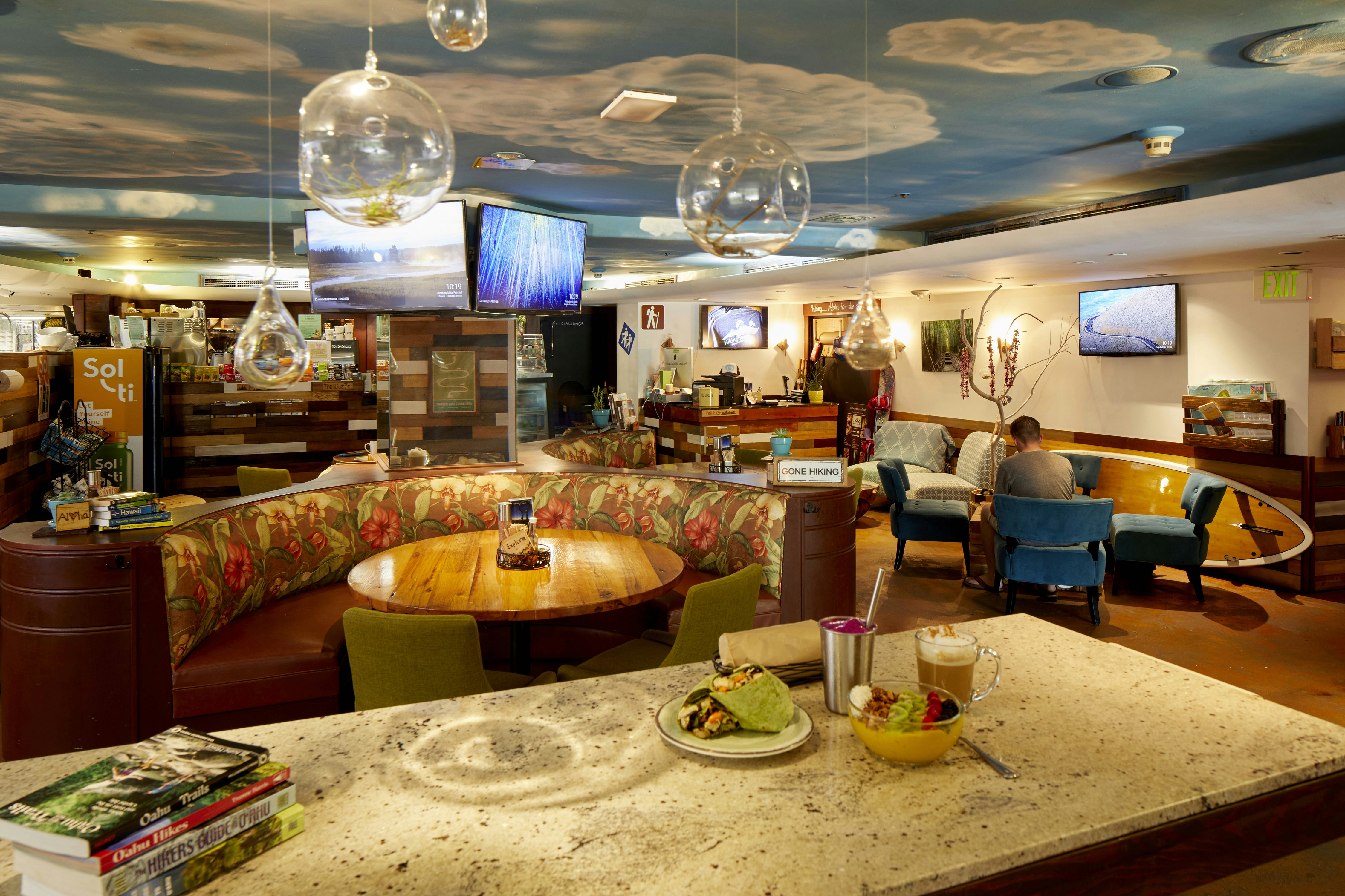 Doubletree By Hilton Alana Waikiki Beach Hotel 53/73