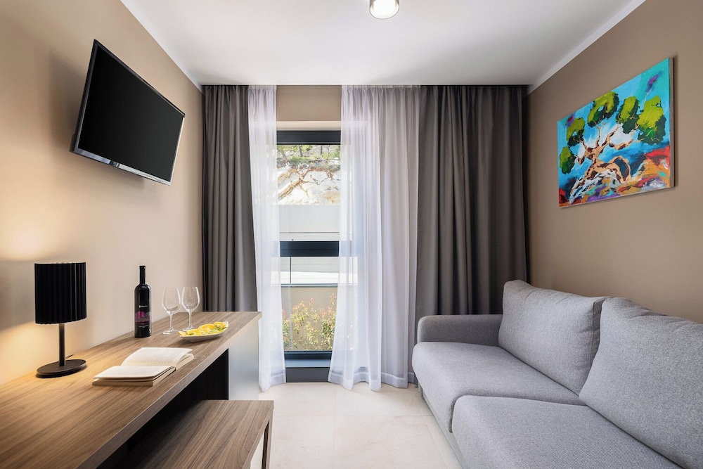 Aminess Alfir Hotel 62/77