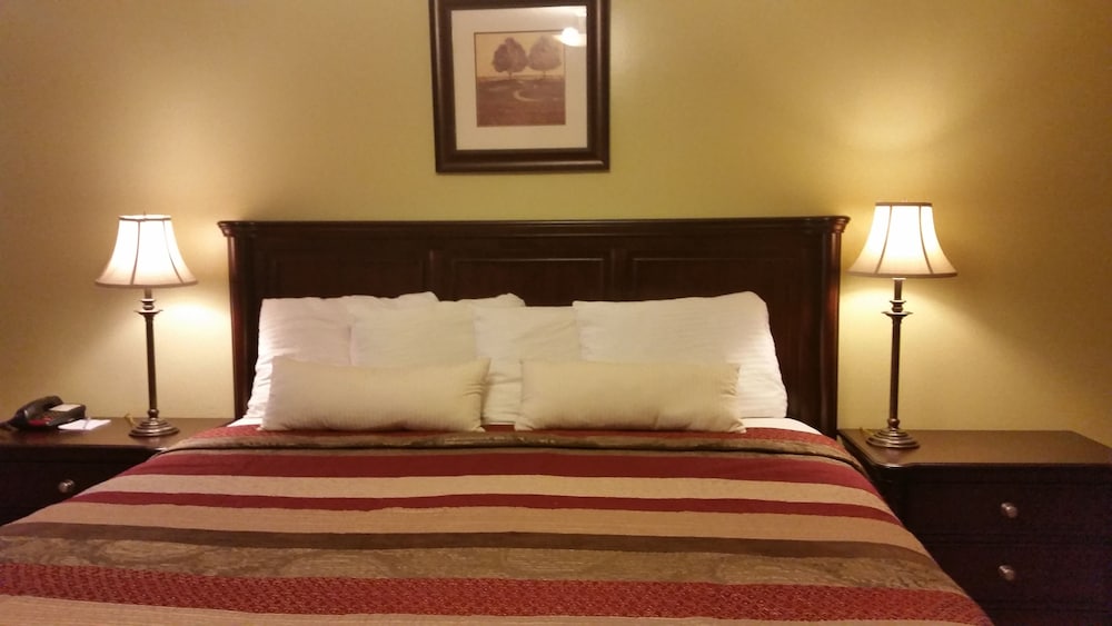 Parkway Motel & European Lodges 7/64