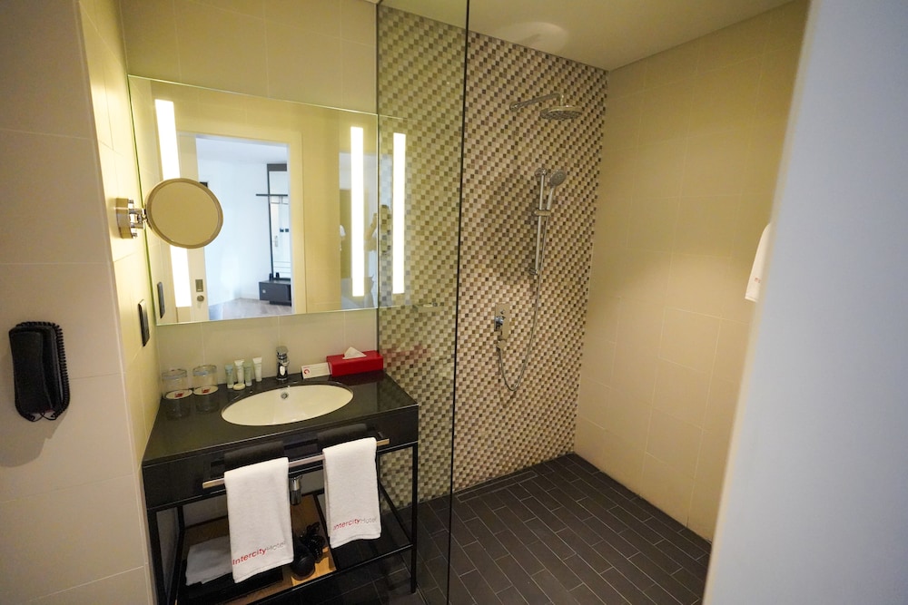 Intercity Hotel Dubai Jaddaf Waterfront 48/49