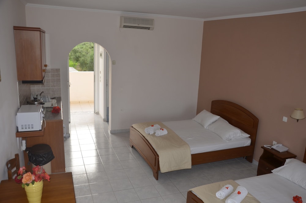 Jenny Hotel 17/50