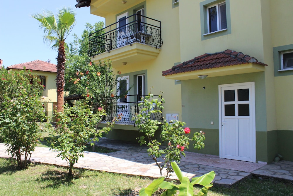 Adilan Villas and Apartments 41/50