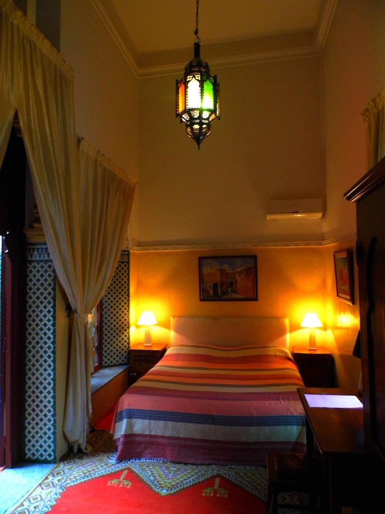 RIAD A LA BELLE ETOILE 47/83