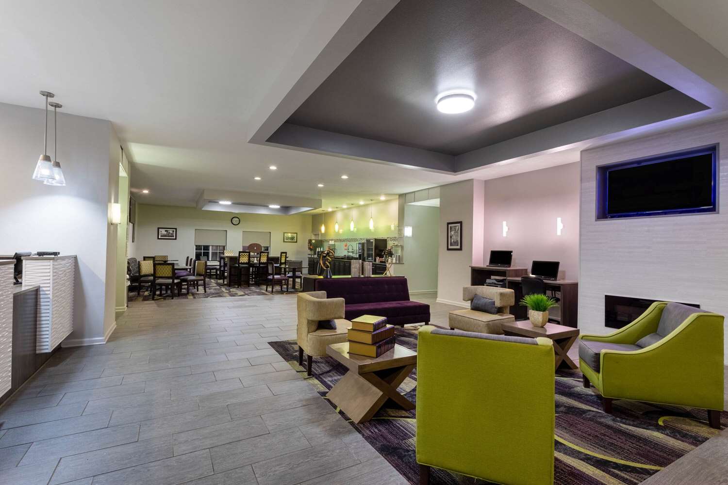 La Quinta Inn & Suites by Wyndham Huntsville Airport Madison 33/47