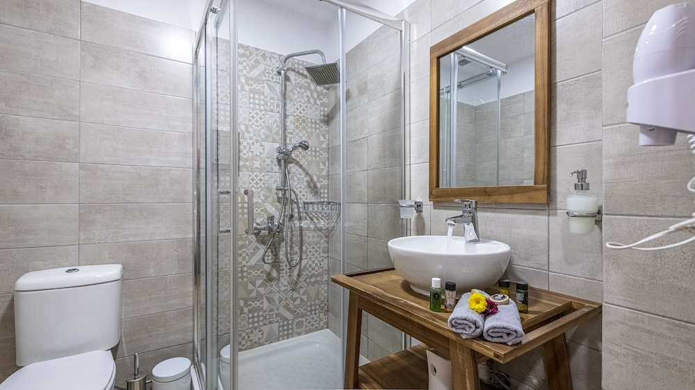 Comfort Stay Airport Boutique Hotel 42/50