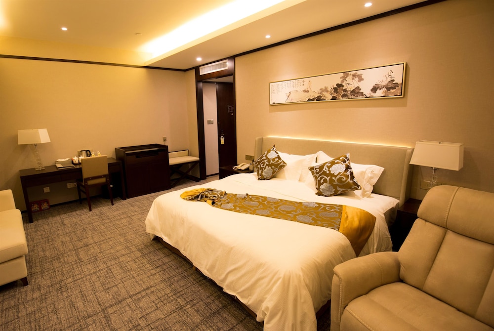 Days Hotel by Wyndham Wuhu Anqi 2/2
