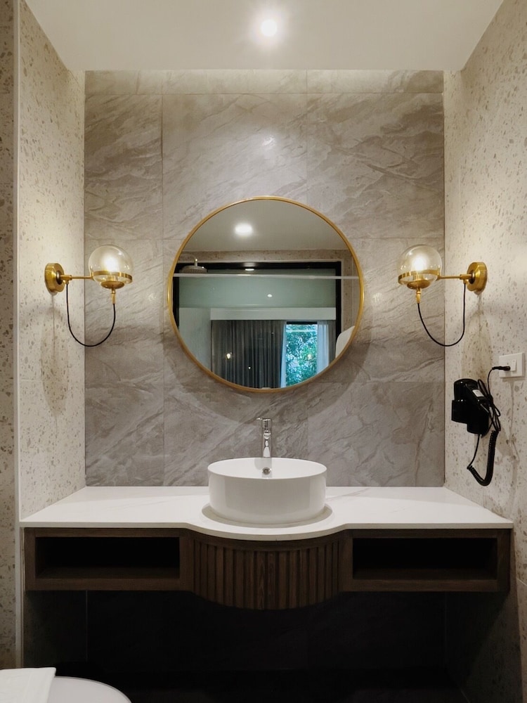 R2 Hotel Chiangmai 50/50