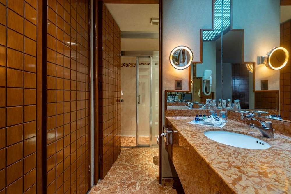 Hotel Beverly 38/40