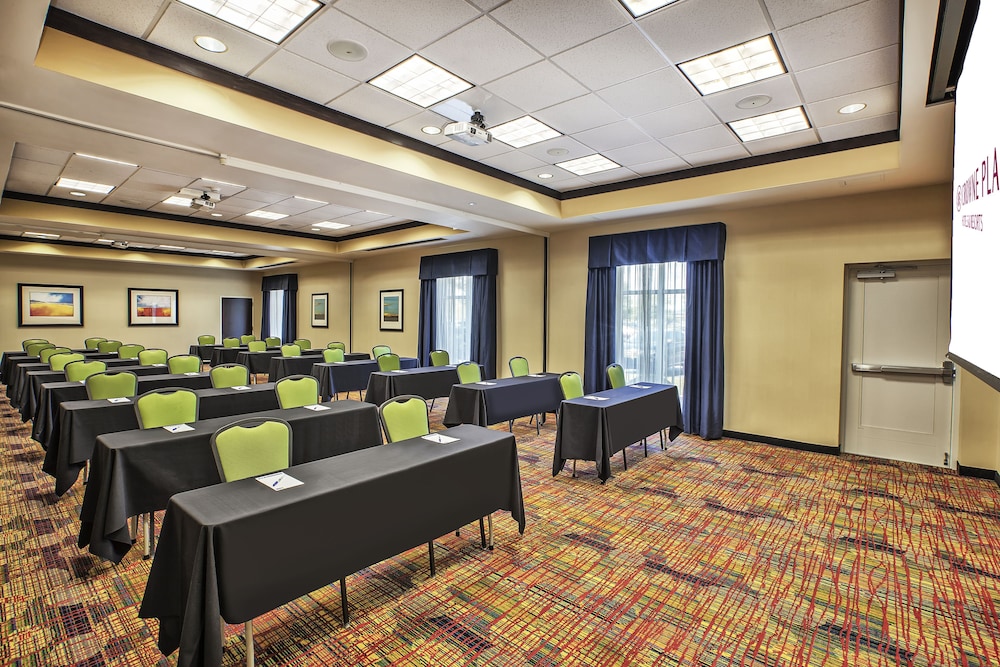 Holiday Inn Express & Suites Dayton South - I-675 45/48