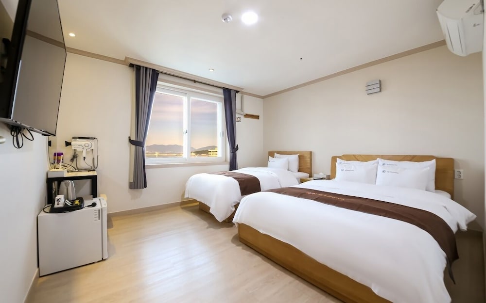 Mj Tour Hostel 15/47