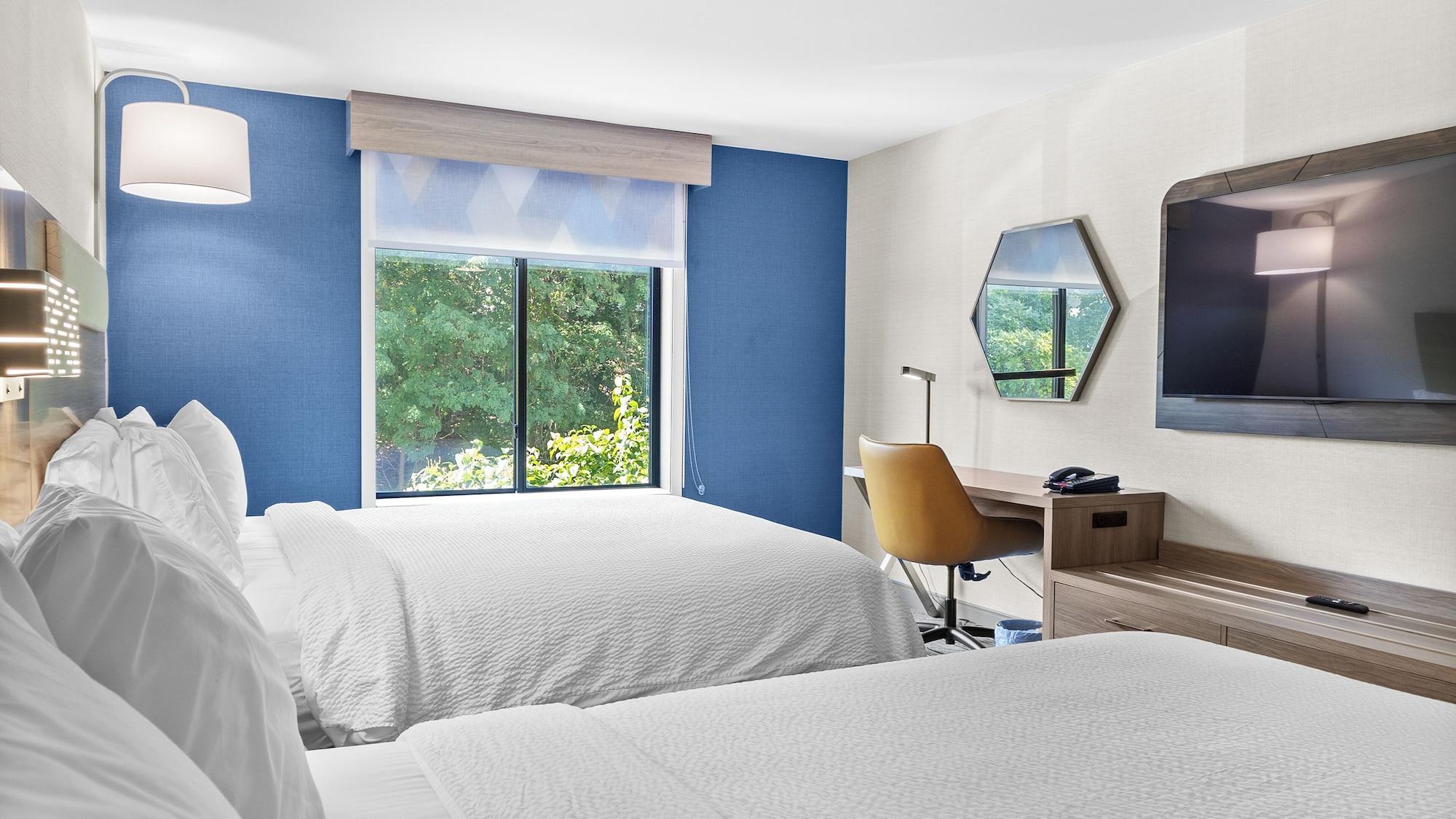 Suite, Multiple Beds، Holiday Inn Express Hotel And Suites Manchester Airport 6/10
