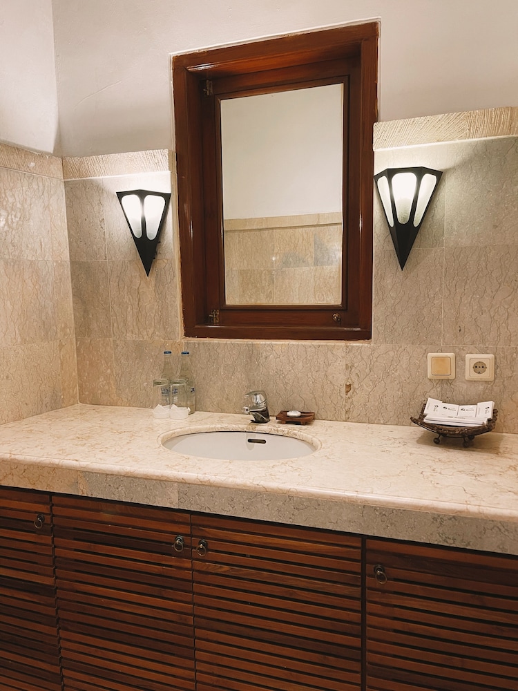 Villa Sonia 68/69