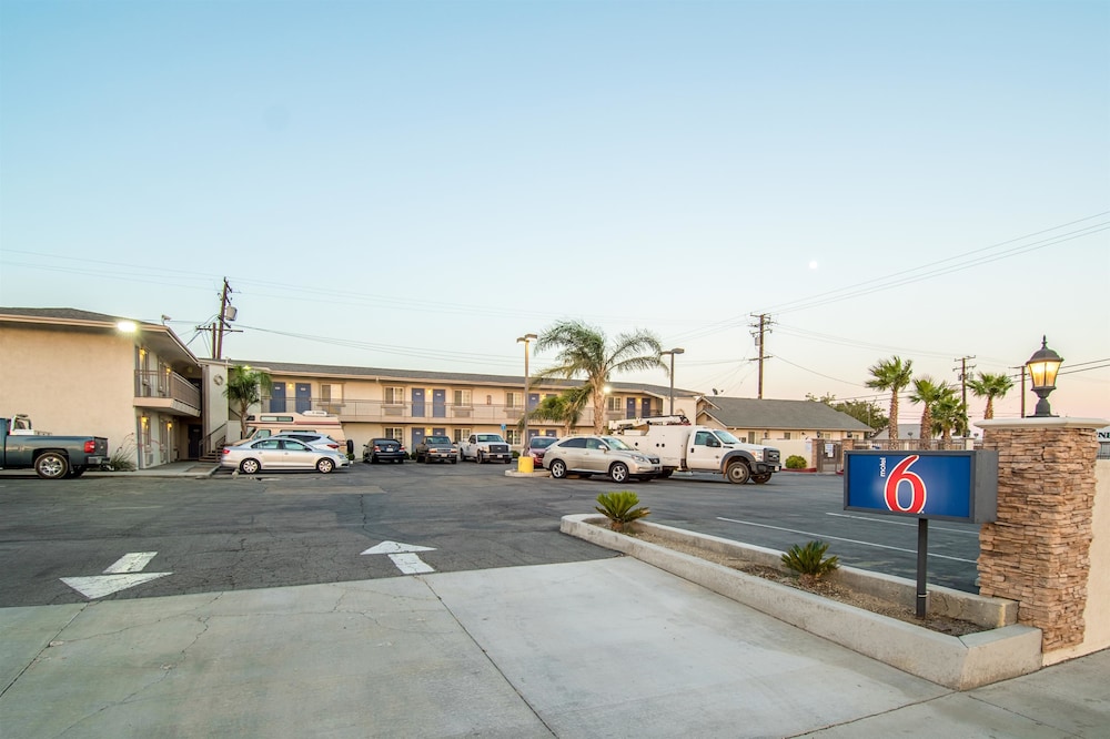 Studio 6 Mojave, CA - Airport 36/47