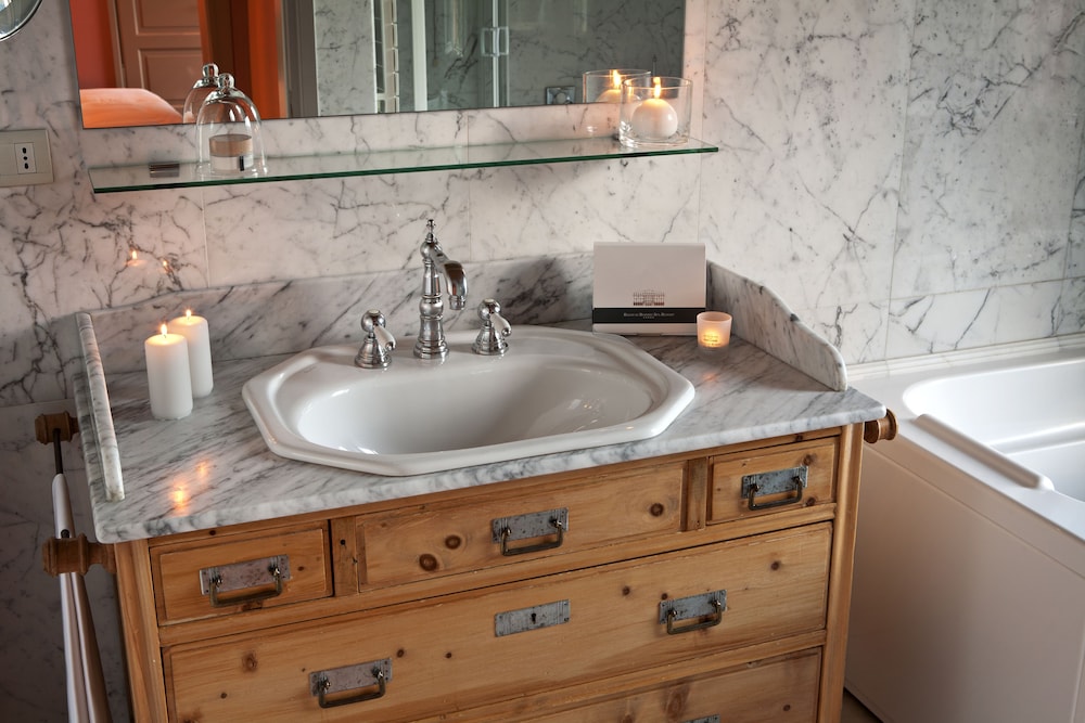 Grand Hotel Bagni Nuovi 48/49