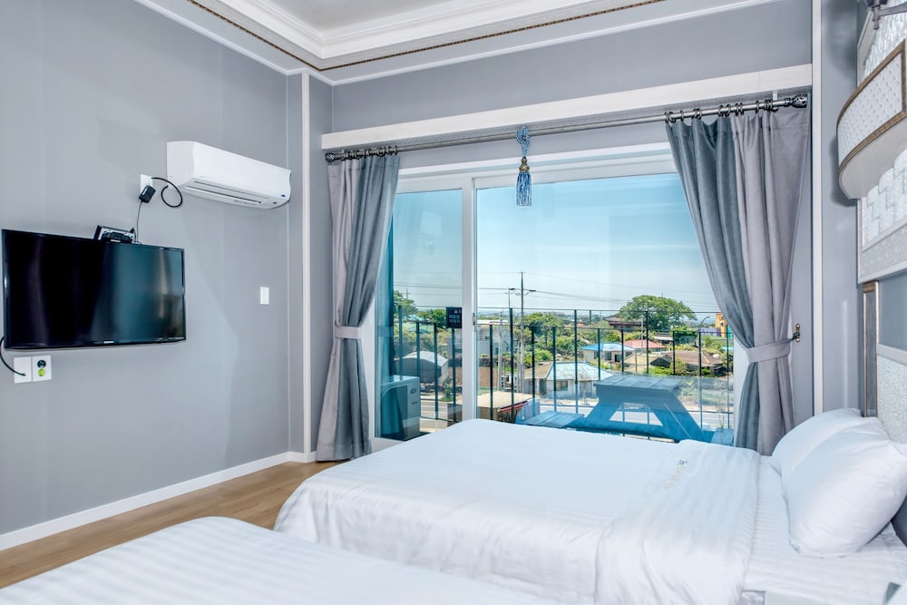 Water Garden Resort 34/68