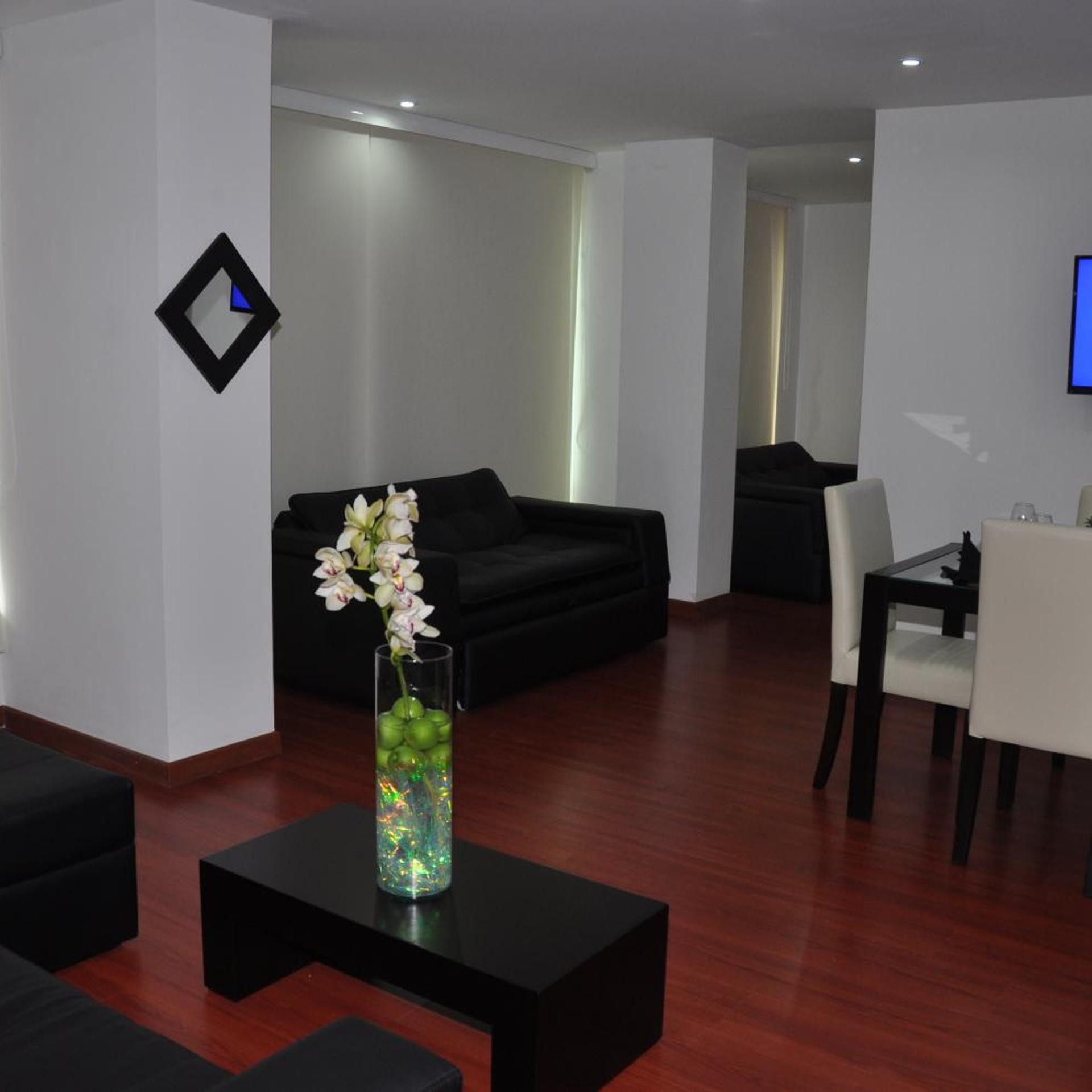 Apartasuites Plaza Modelia 25/40