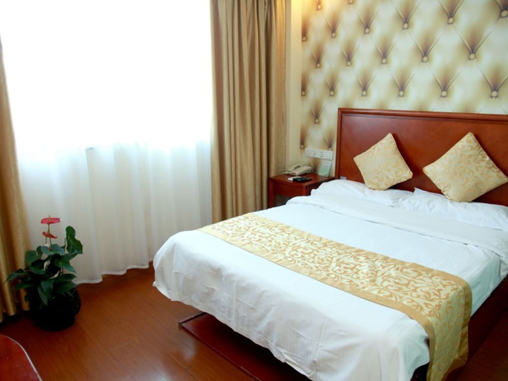 GreenTree Inn Huaian Huaihai West Road Business Hotel 7/18