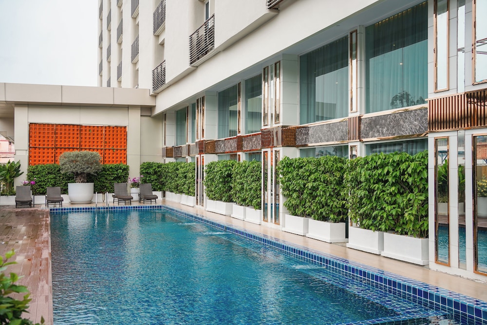 Golden Empire Suvarnabhumi Hotel in BANG PHLI