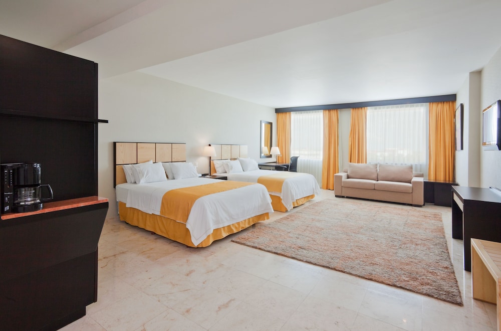 Holiday Inn Express Ciudad Del Carmen 12/50