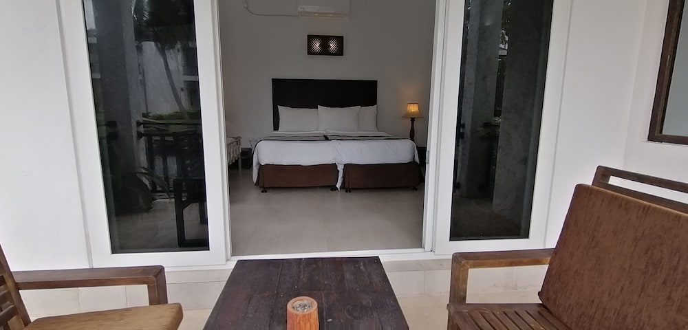 Amaluna Resorts 25/50