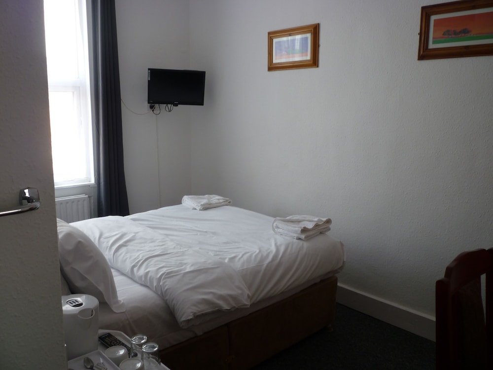 Bow Guest House 32/51
