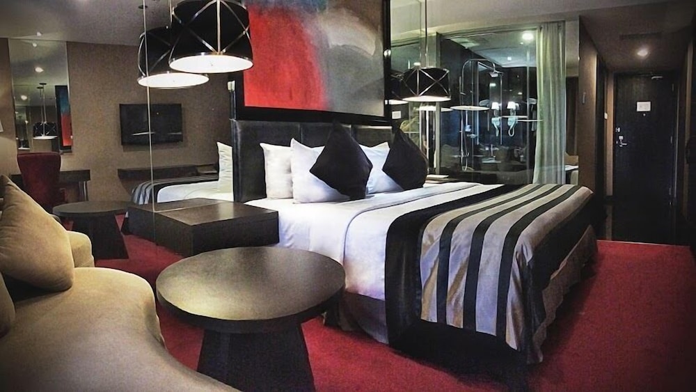 Amaroossa Cosmo Jakarta 16/50