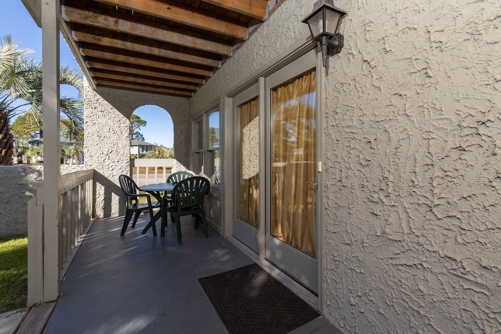 Country Club Villas 54/67
