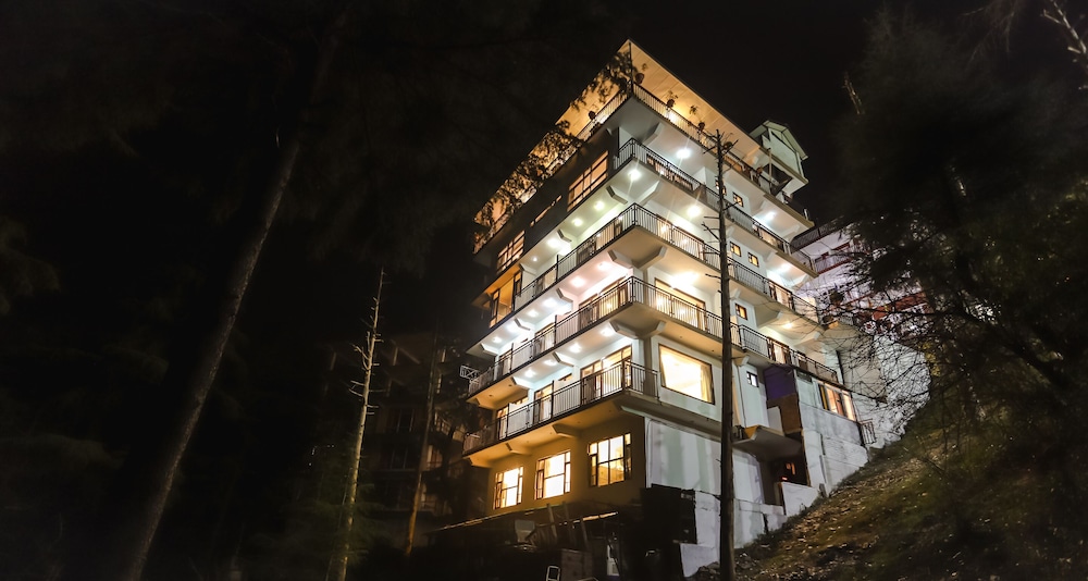 Hotel Holiday Hill 7/57