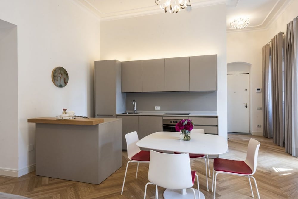 Brunelleschi Stylish 4/31