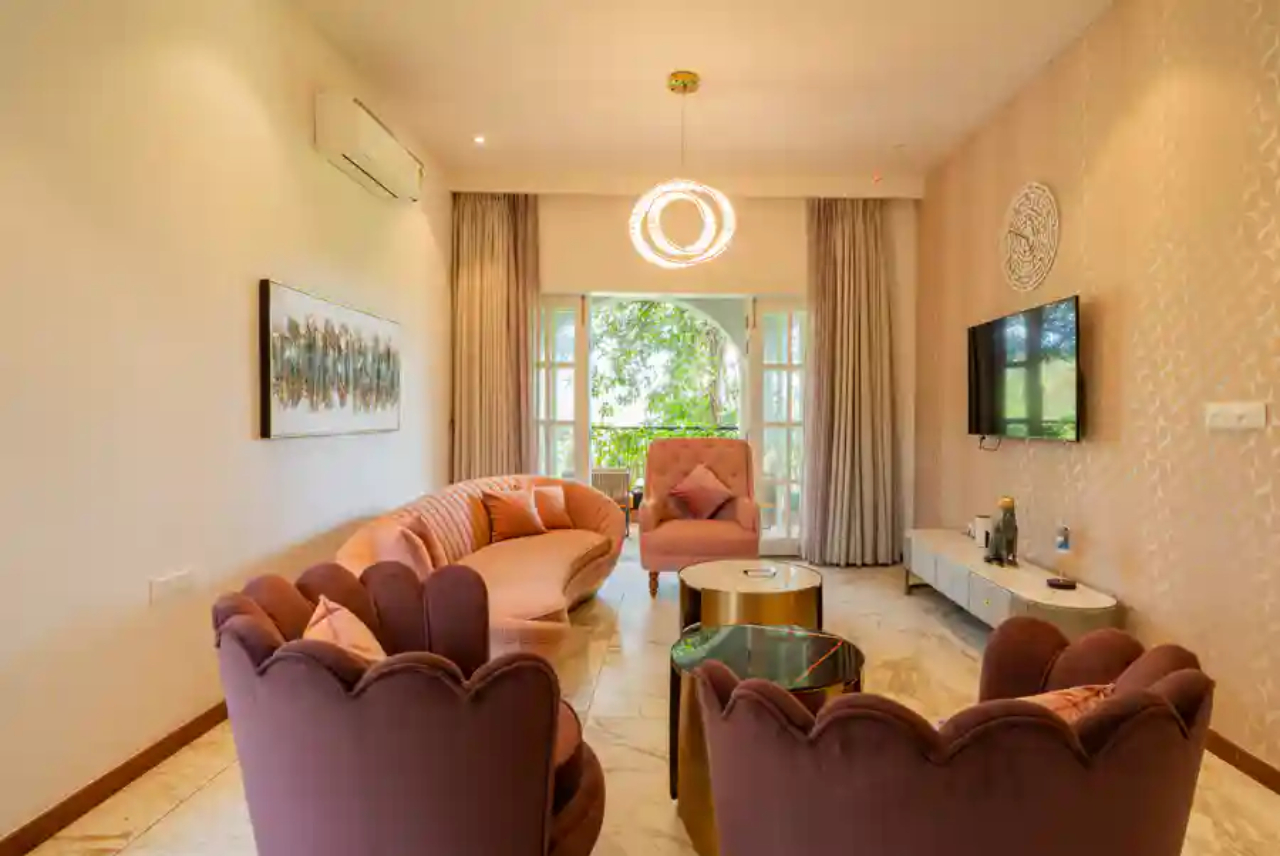 ELIVAAS Casa Ritzy 5-BHK Villa With Private Pool & Lift Near Popular Beaches 8/12