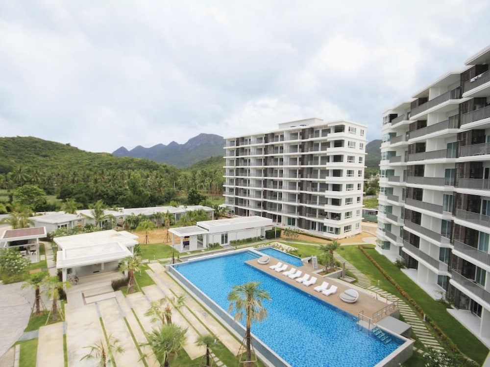The Sea Condominium 2/67